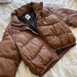 Never Worn Zara faux leather puffer jacket in camel brown - size Small